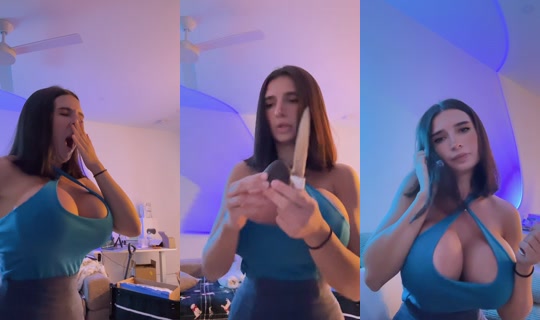 mollykazi's Live Session — Sep 4, 2026, 12:52 AM