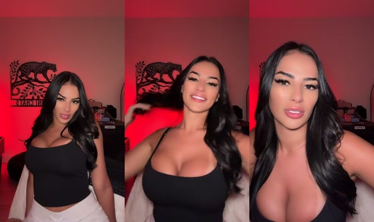 monicabaezzz's Live Session — Aug 12, 2026, 1:45 AM
