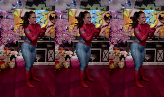 nikki_cherryblossom23's Live Session — Aug 2, 2026, 4:18 AM