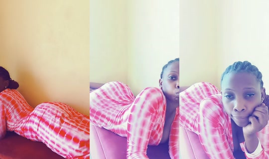 officialroxxane_'s Live Session — Jul 27, 2026, 6:26 AM