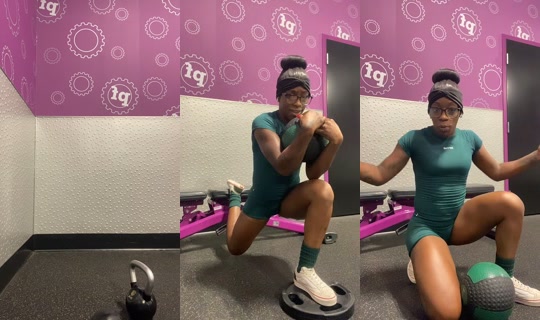 plumpedbyalexus's Live Session — Aug 13, 2026, 4:41 PM