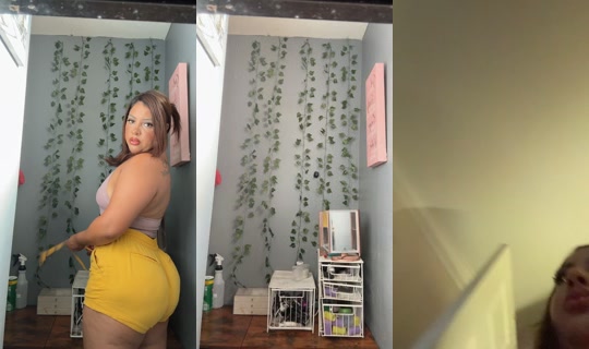 reina559baddie's Live Session — Jul 24, 2026, 12:34 AM