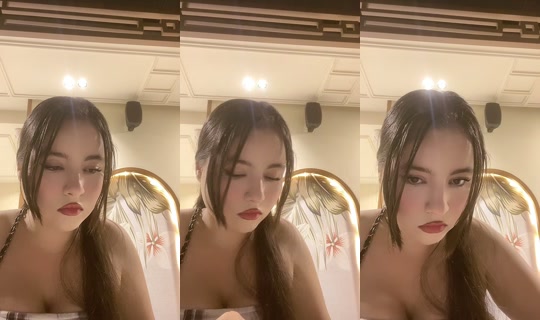 riham_uye's Live Session — Jul 30, 2026, 10:29 PM