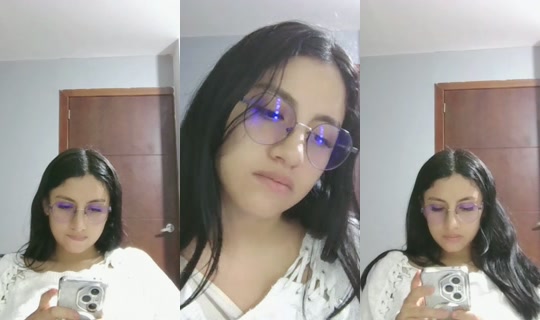 romi_a_a's Live Session — Aug 17, 2026, 1:43 AM