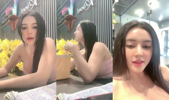 salonrinni2's Live Session — Oct 1, 2026, 3:30 AM