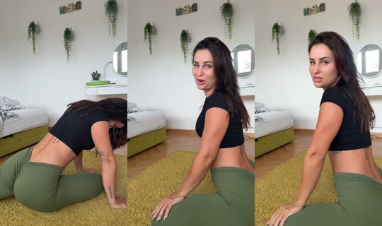 selenesellcri's Live Session — Sep 11, 2026, 1:02 PM