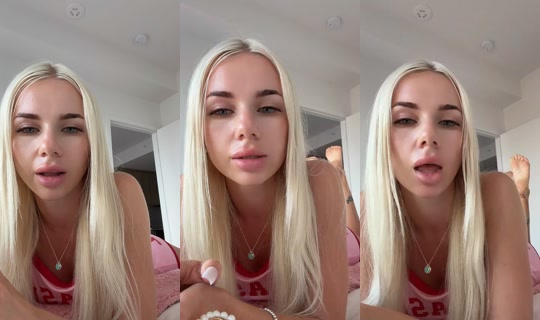 slavicblondexoxo's Live Session — Jul 26, 2026, 11:00 PM