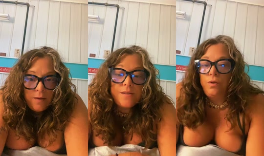 sweetlittleamanda's Live Session — Aug 4, 2026, 8:58 PM