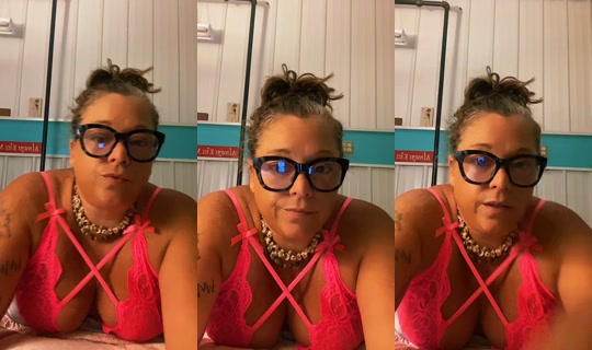 sweetlittleamanda's Live Session — Aug 5, 2026, 12:27 AM