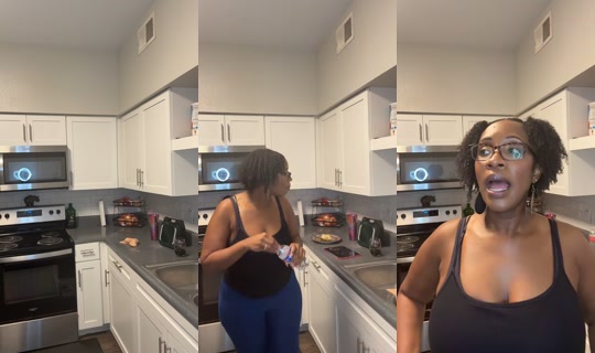 thegoddesscharnae's Live Session — Sep 26, 2026, 3:02 AM