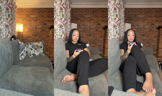 theleiyna's Live Session — Sep 23, 2026, 4:44 AM
