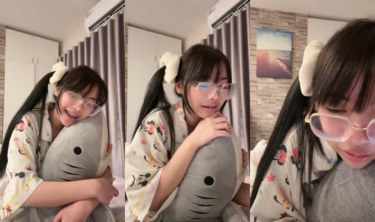tinarom.xx's Live Session — Oct 16, 2026, 3:22 PM