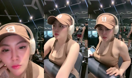 tivannylavignee's Live Session — Oct 9, 2026, 2:47 AM
