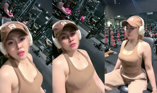 tivannylavignee's Live Session — Oct 9, 2026, 3:20 AM