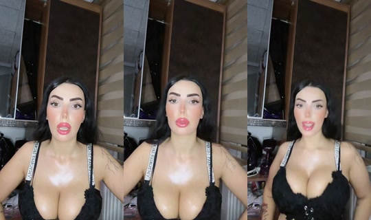 tugceemotovlog's Live Session — Sep 1, 2026, 5:57 PM