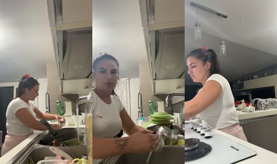 unamammainpigiama's Live Session — Aug 25, 2026, 10:09 PM