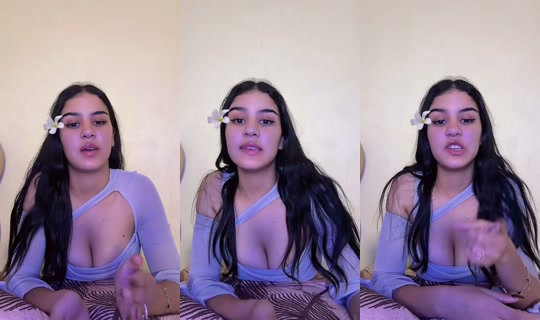 urqueen996's Live Session — Oct 15, 2026, 12:50 AM