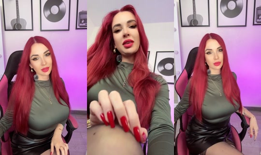 vickyfoxi's Live Session — Jul 30, 2026, 12:43 PM