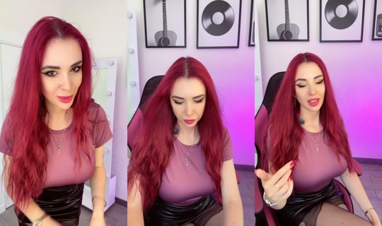 vickyfoxi's Live Session — Aug 15, 2026, 9:29 AM
