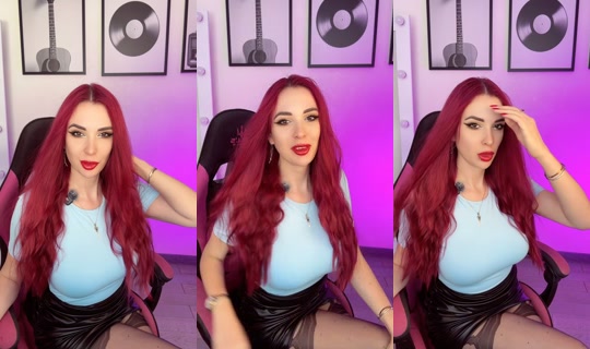 vickyfoxi's Live Session — Aug 15, 2026, 1:20 PM