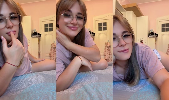 yanina_yaninka's Live Session — Aug 31, 2026, 4:49 PM