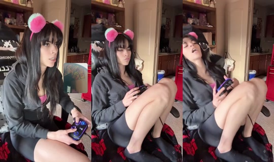 MissMooMoo's Live Session — May 17, 2026, 11:58 PM