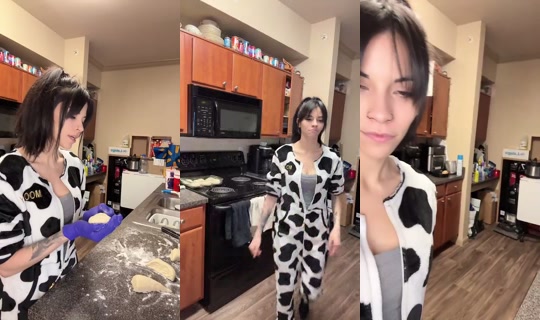 MissMooMoo's Live Session — May 20, 2026, 12:53 AM
