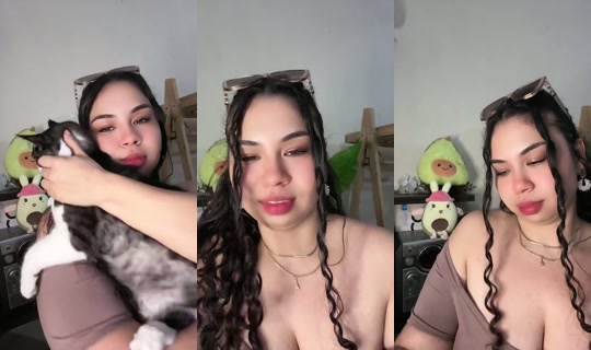 SrtaElle's Live Session — Jul 5, 2026, 11:47 PM