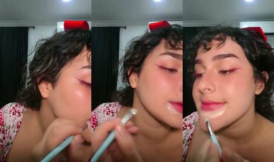 afrodita2312's Live Session — May 18, 2026, 1:58 AM
