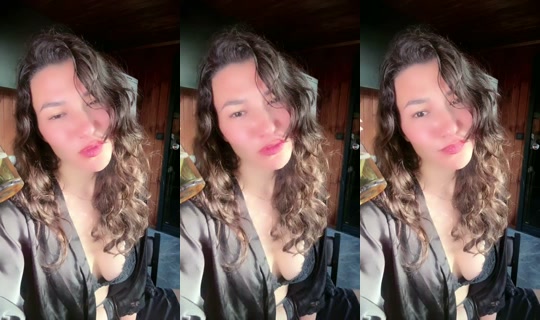 burcuyildizofficall's Live Session — May 10, 2026, 3:40 AM