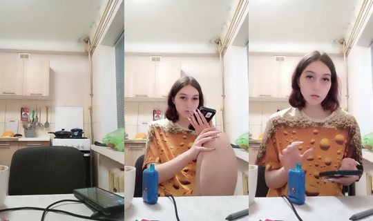 lena-lena-125582's Live Session — May 19, 2026, 5:13 PM