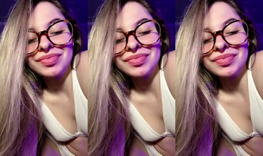 sophia-2311's Live Session — May 13, 2026, 10:35 PM