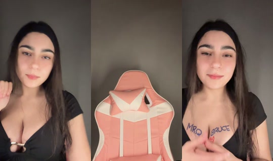 honeypot.xoxo's Live Session — May 1, 2026, 1:23 AM