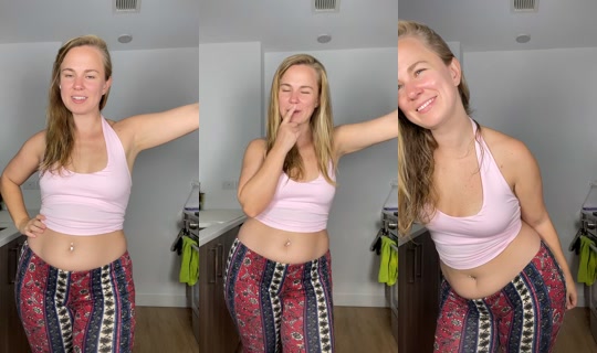 melanie_rose_99's Live Session — May 11, 2026, 12:30 AM