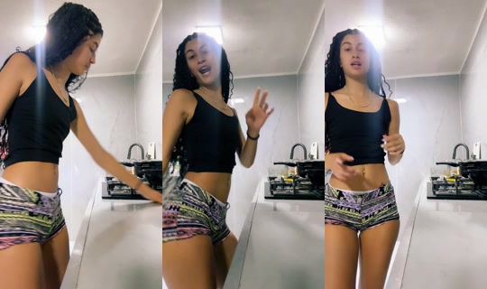 ale_isa02's Live Session — May 16, 2026, 10:10 PM