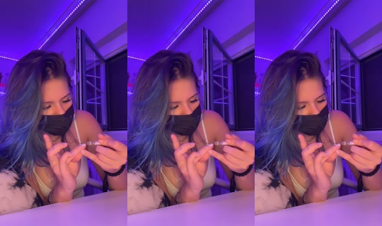 bluupixiedust's Live Session — May 21, 2026, 9:36 PM