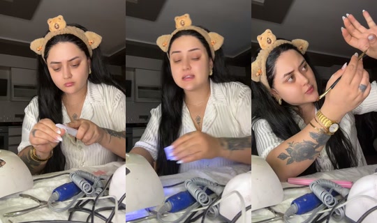busrakaartal1's Live Session — May 19, 2026, 9:35 PM