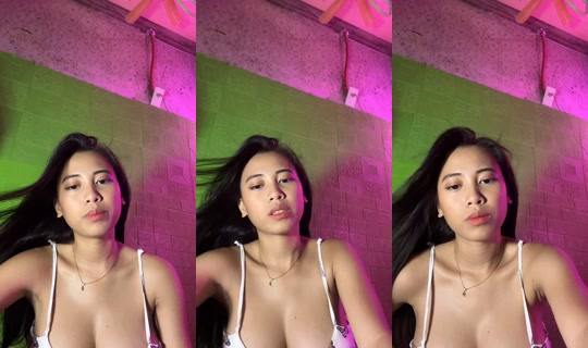 ur_gf_lyn's Live Session — May 19, 2026, 8:42 AM
