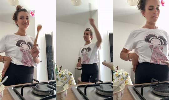 ellyna9979's Live Session — Jul 6, 2026, 10:26 AM
